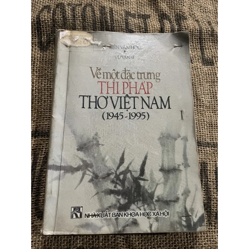 Về một đặc trưng thì pháp thơ Việt Nam 145-1995 1010730
