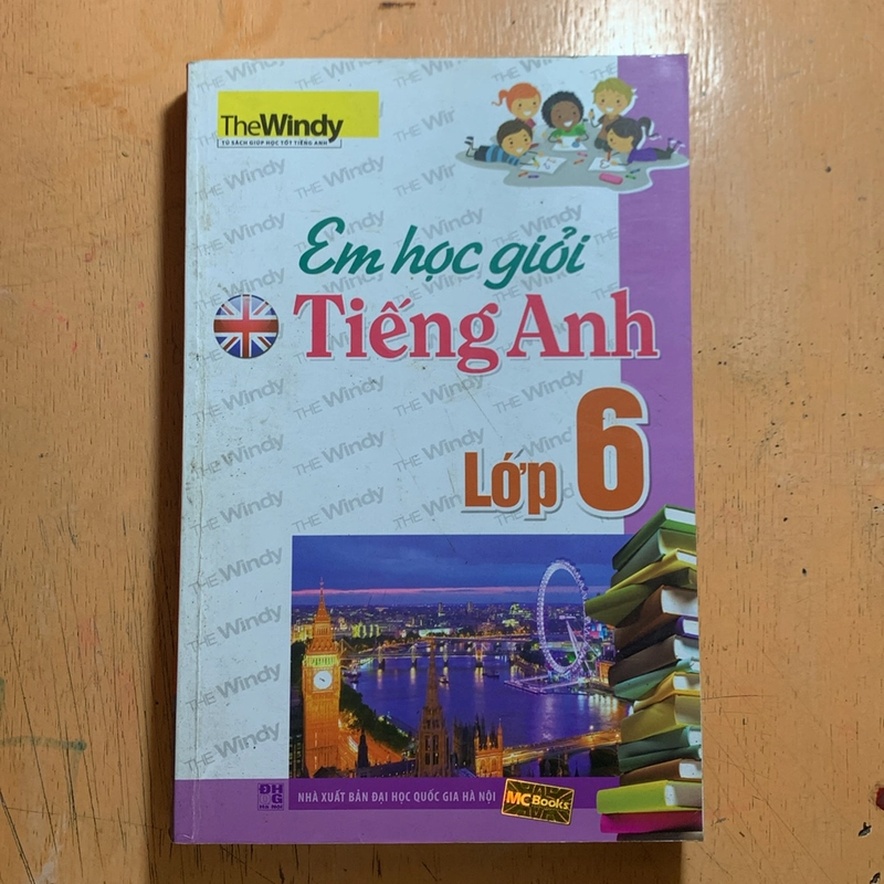 Em học giỏi tiếng anh lớp 6 494158