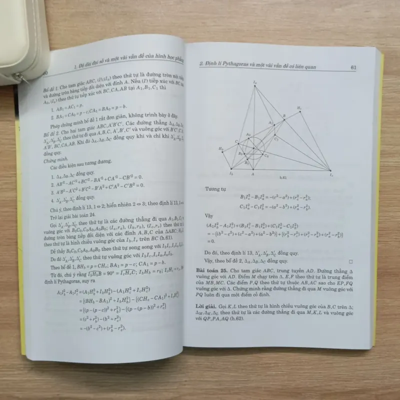 Sách Hình học phẳng định hướng 931209