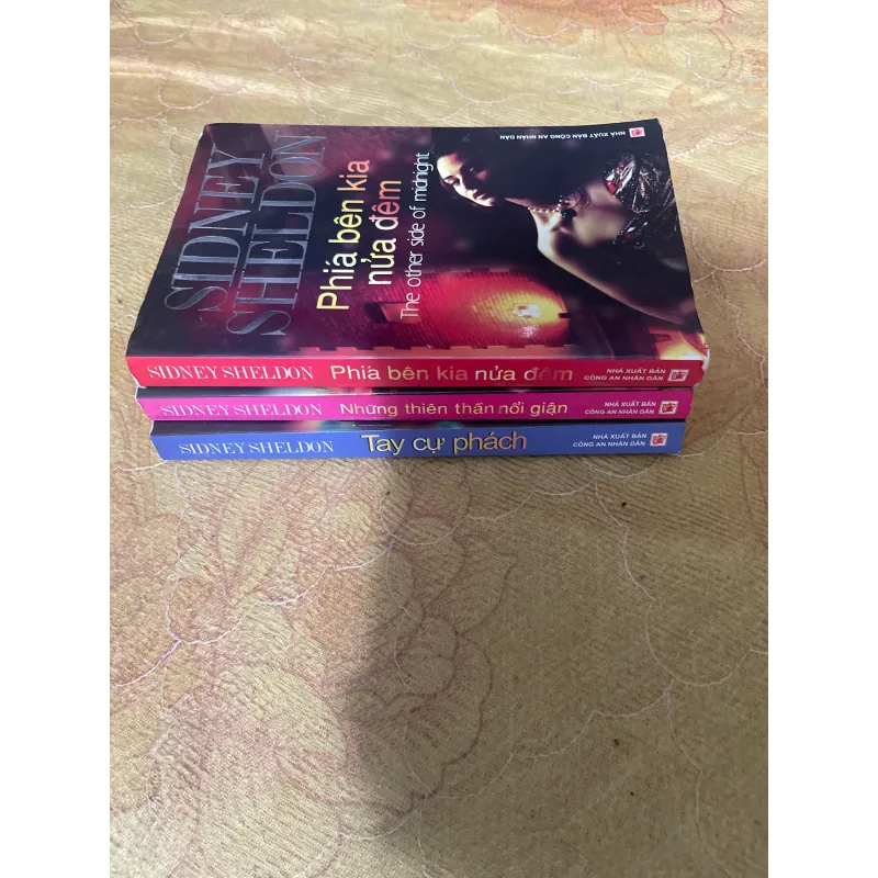 COMBO SIDNEY SHELDON 3 cuốn PHÍA BÊN KIA NỬA ĐÊM-NHỮNG THIÊN THẦN NỔI GIẬN-TAY CỰ PHÁCH 724713