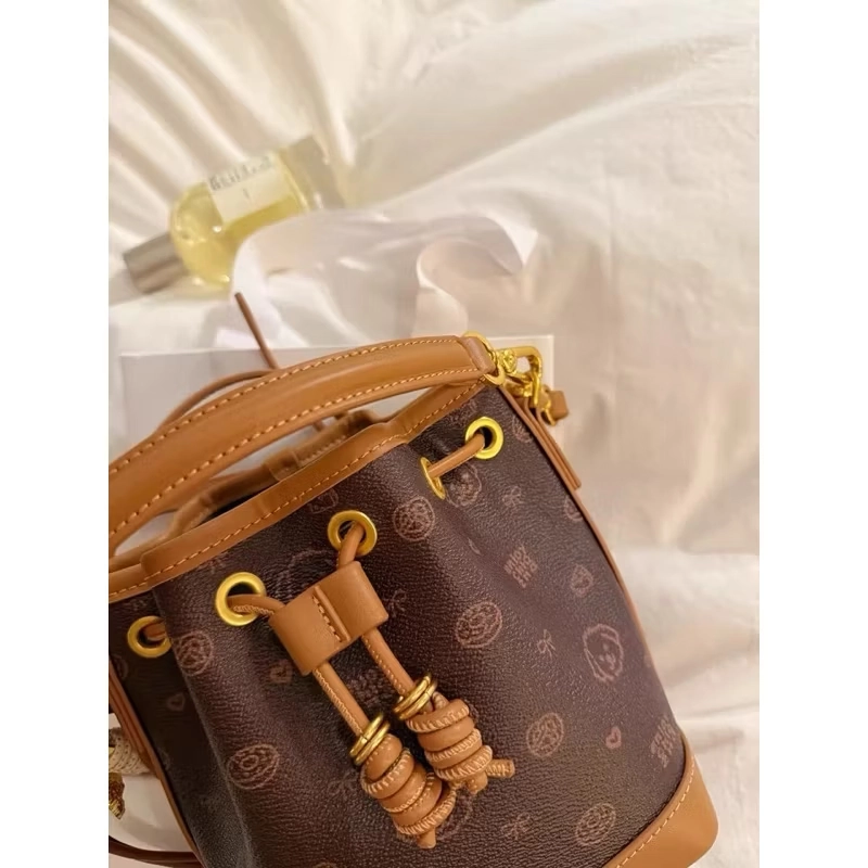 túi xách bucket kèm charm xinh 544347