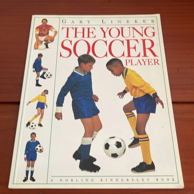 PICTURE BOOK The young soccer player 534363