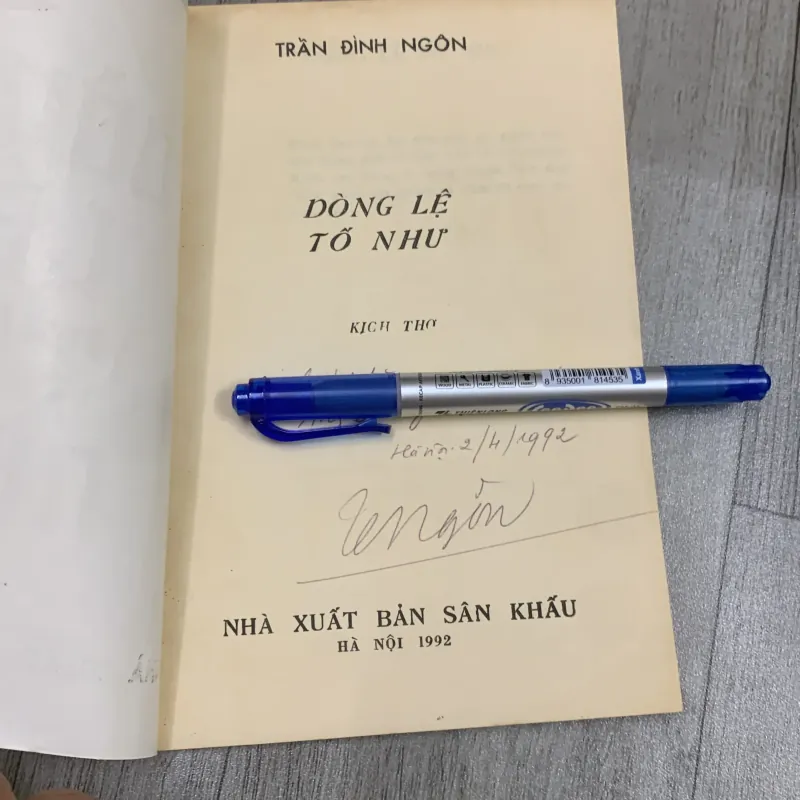 Dòng lệ tố như - trần đình ngôn. Có chữ ký tặng. 3b2 1040646