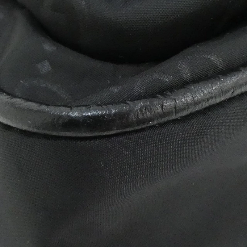 Túi đeo vai Gucci 510335 K28AN - Hàng hiệu Authentic 764239