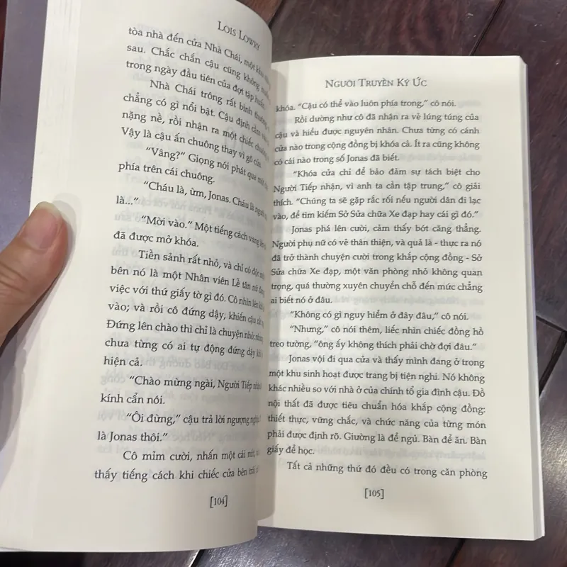 Người truyền ký ức - Lois Lowry - sách VĂN HỌC KINH ĐIỂN  1034673