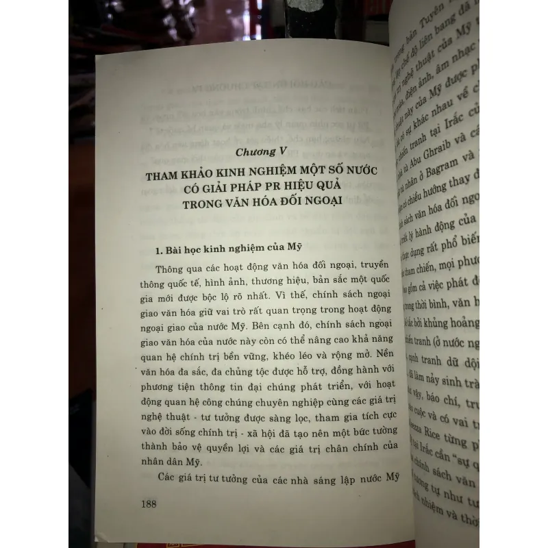 Giáo trình quan hệ công chúng chính phủ trong văn hóa đối ngoại  758345