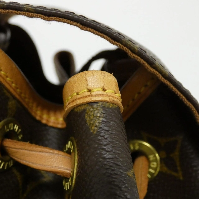 Ba lô Louis Vuitton Monogram Montsouris MM M51136 609528