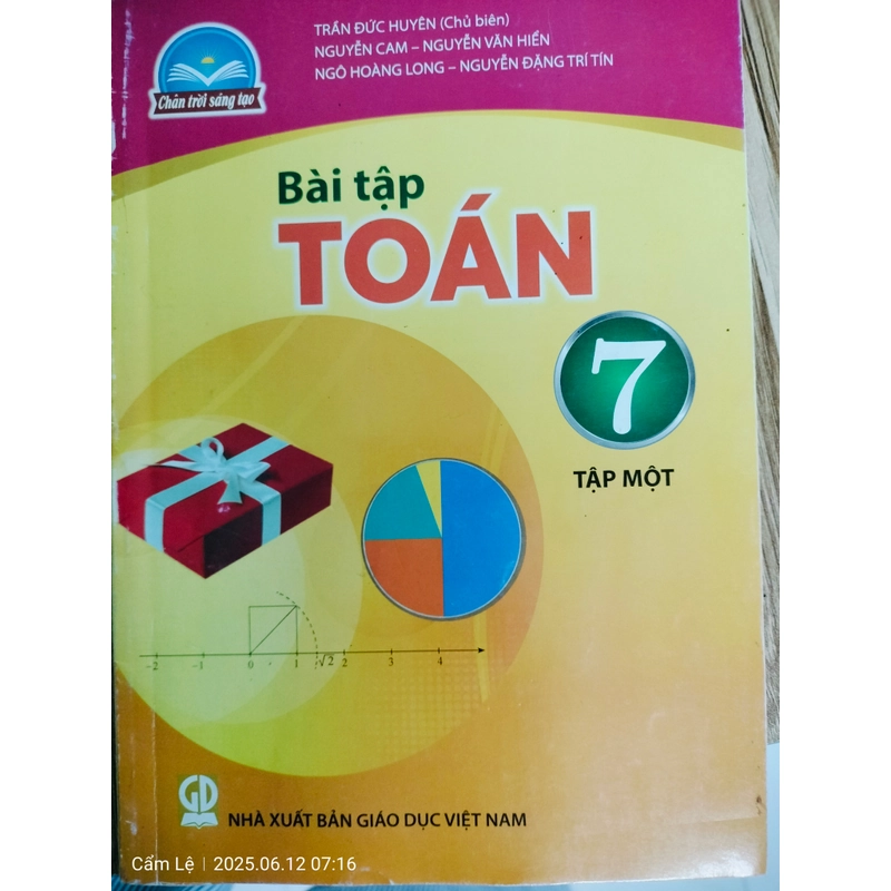 Bán 3 quyển sbt chân trời sáng tạo như hình. 474060