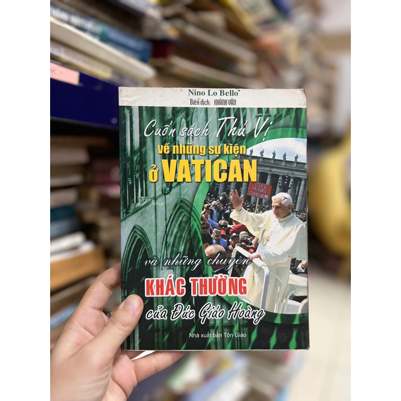 Cuốn Sách Thú Vị Về Những Sự Kiện Ở Vatican 454108