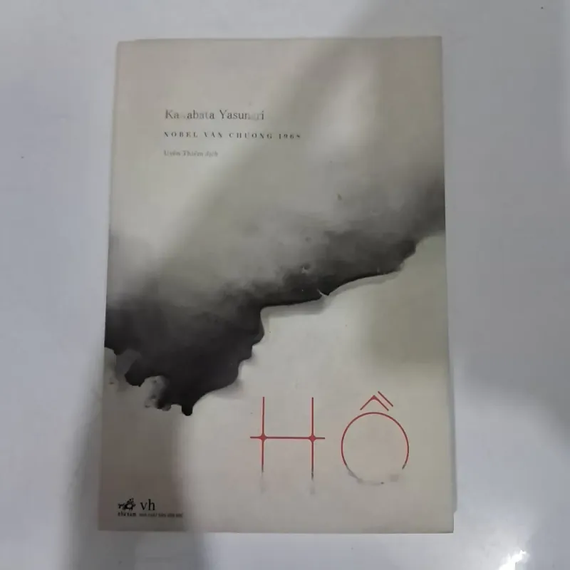 Hồ - kawabata Yasunari 1010215