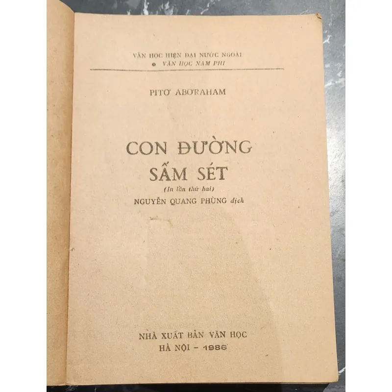 CON ĐƯỜNG SẤM SÉT (The path of thunder), Tác giả: Peter Abrahams 705078