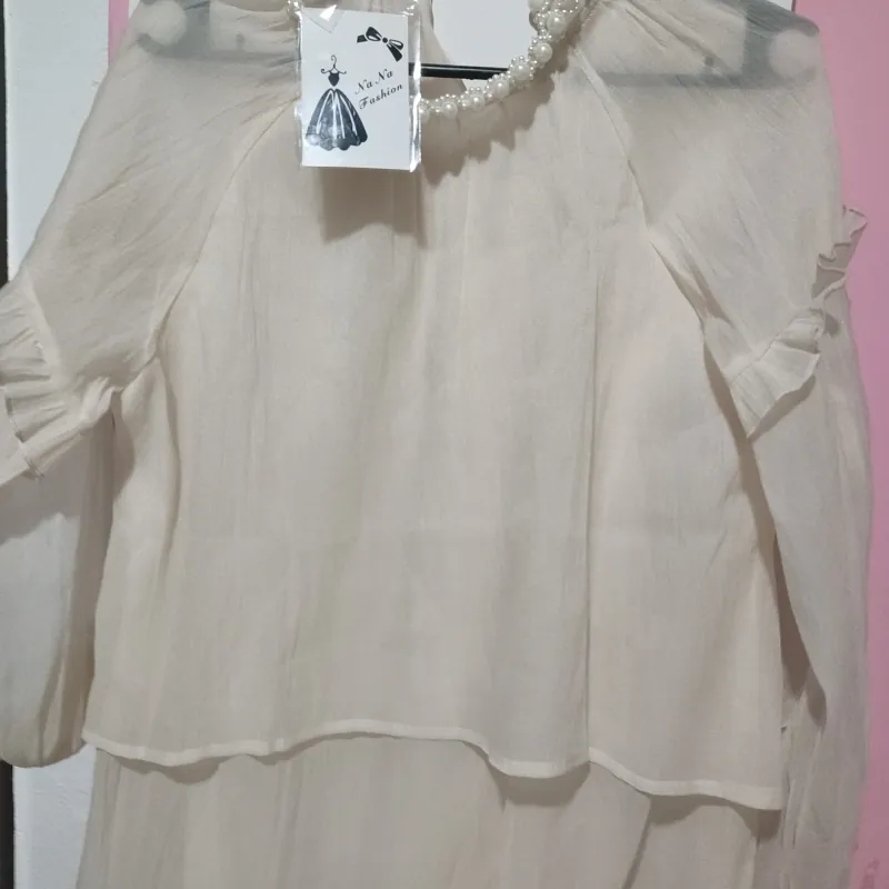 Áo voan 2 lớp đính ngọc trai ở cổ 1010204