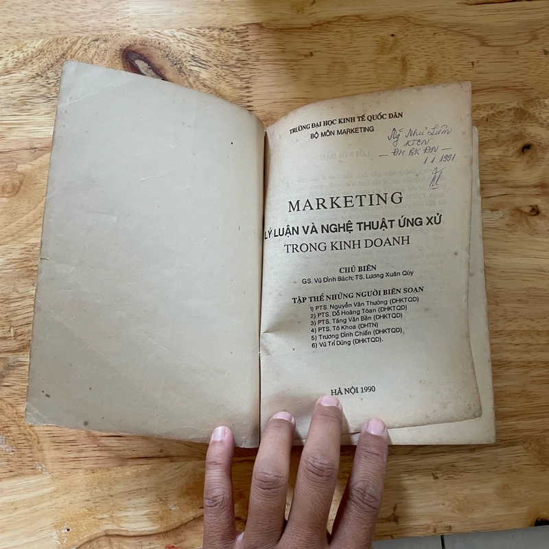 II Sách Kinh Tế: Marketing _ Lý Luận Và Nghệ Thuật Ứng Xử Trong Kinh Doanh - 1990 492694