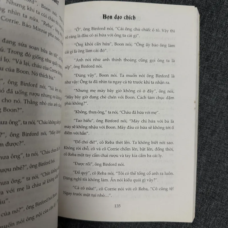Cọ hoang, Âm thanh và cuồng nộ, Bọn đạo chích - William Faulkner 785112