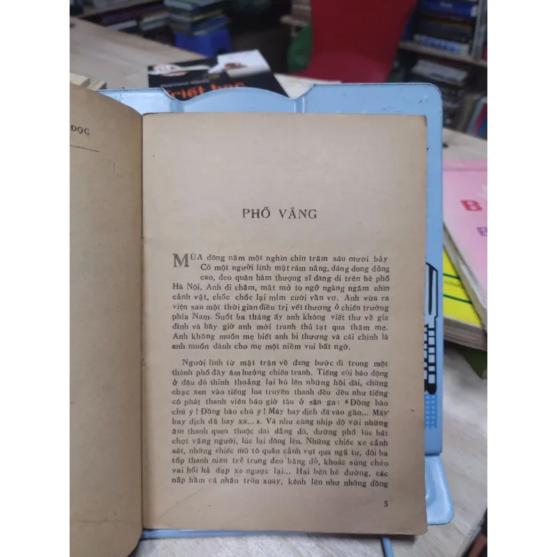 Sách: Phố nhà binh (A2) Tác giả: Chu Lai 693870