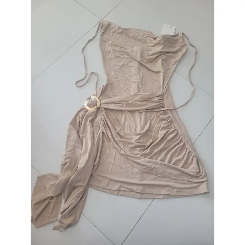 Đầm body kiểu dáng sang trọng 786474