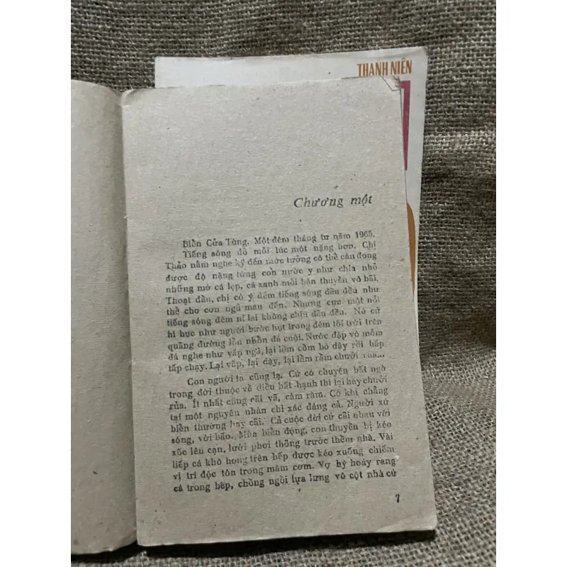 Cửa gió - Xuân Đức - sách giấy den, NXB Thanh Niên  933133