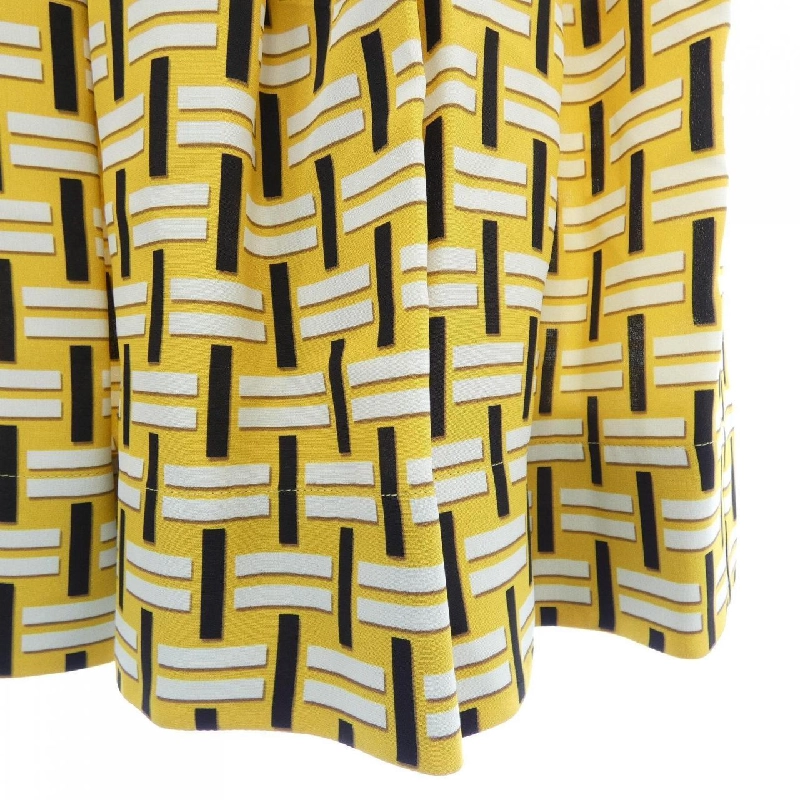 FENDI FQ6224 M6Q Váy - Hàng hiệu Chính hãng 817451