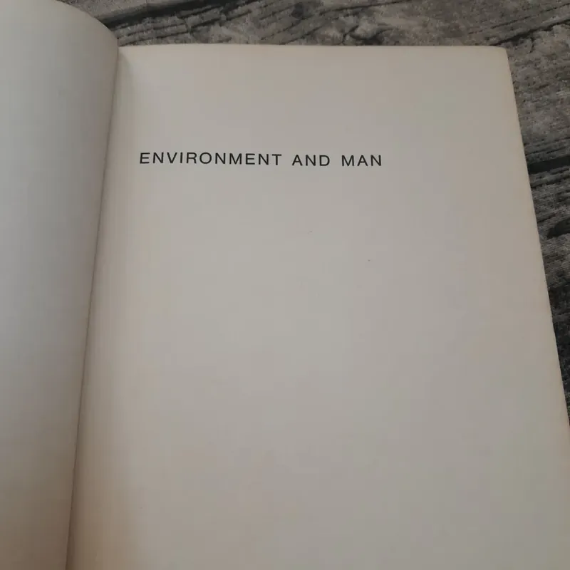 Sách ngoại văn Anh. ENVIRONMENT AND MAN. Dr Richard H. Wagner -State Colleg.  Oct 1970 733496
