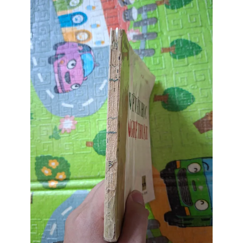 Về Văn Học Nghệ Thuật 1040759