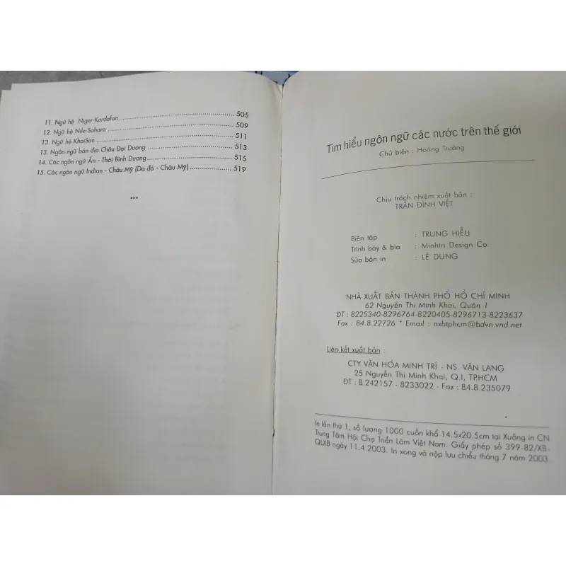 TÌM HIỂU NGÔN NGỮ CÁC NƯỚC TRÊN THẾ GIỚI (BÌA CỨNG) - HOÀNG TRƯỜNG 1040356