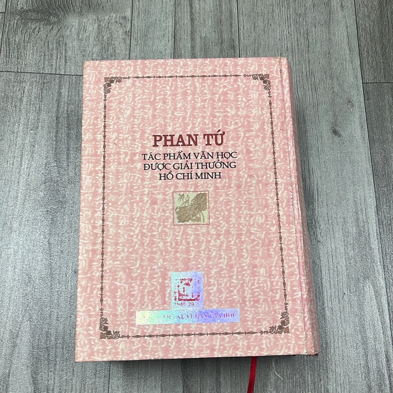 Phan tứ tác phẩm văn học được giải thưởng hồ chí minh. 3a4 542806