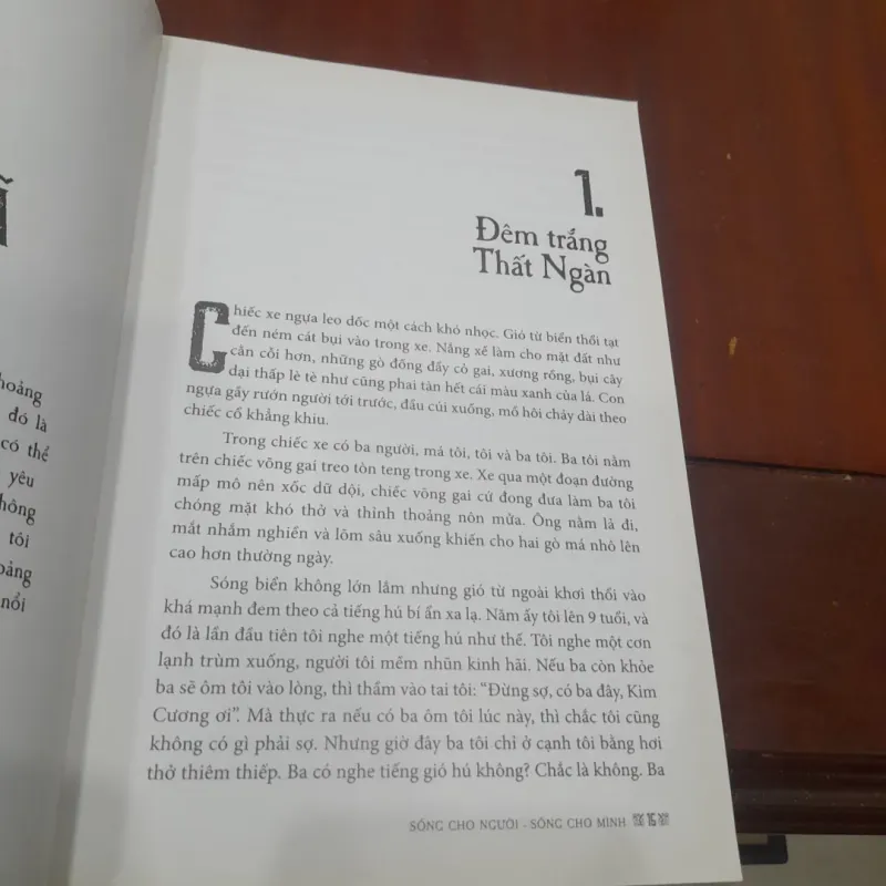 Hồi ký nghệ sĩ Kim Cương - SỐNG CHO NGƯỜI SỐNG CHO MÌNH 798029