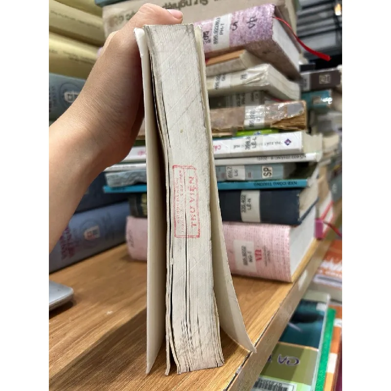 Nguyên Hồng tấm lòng qua trang viết – NXB Văn hoá thông tin 592629