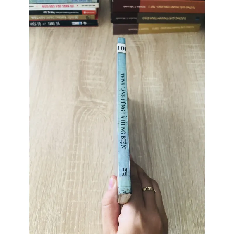 THINH LẶNG CŨNG LÀ HÙNG BIỆN ( Hoàng Xuân Việt) 1020466