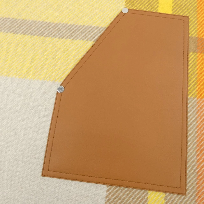 Khăn quàng cổ HERMES Tartan Pocket Cuire Applique H259150S - Hàng hiệu Chính hãng 833776