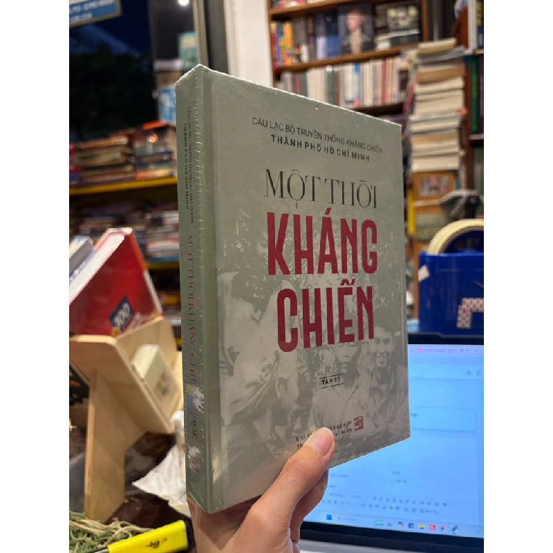 Một thời kháng chiến ( tập 13 ) 518296