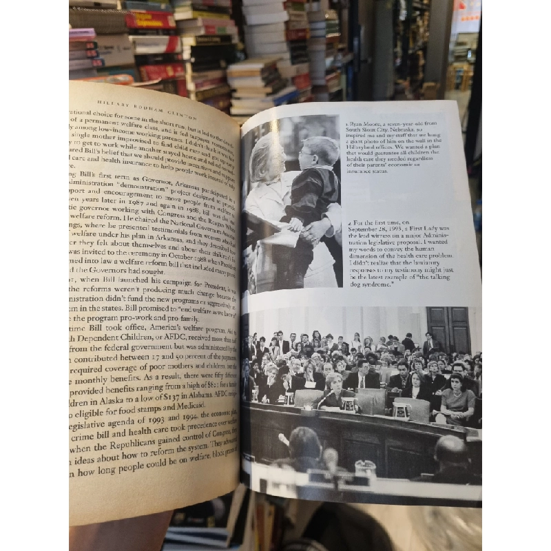 LIVING HISTORY (A Memoir) - Hillary Rodham Clinton 146533