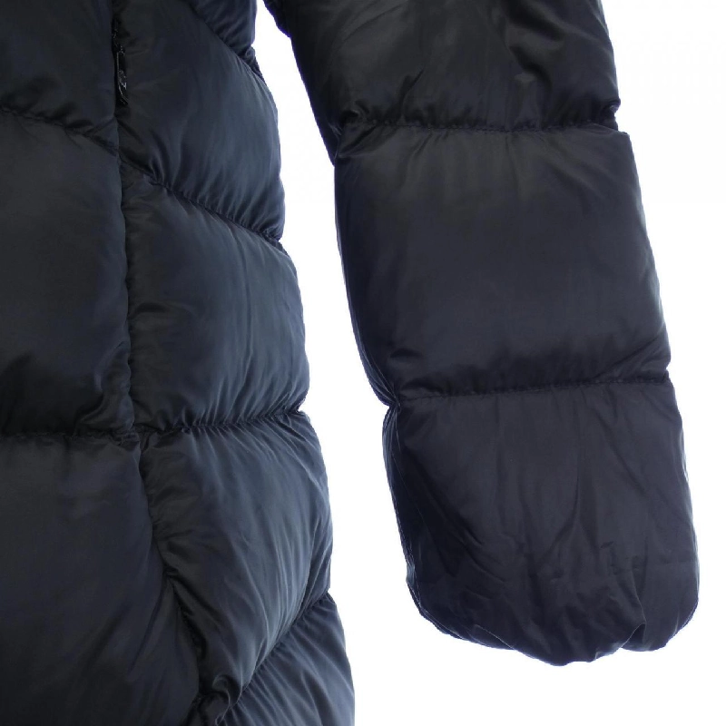 Áo khoác lông vũ MONCLER 635382