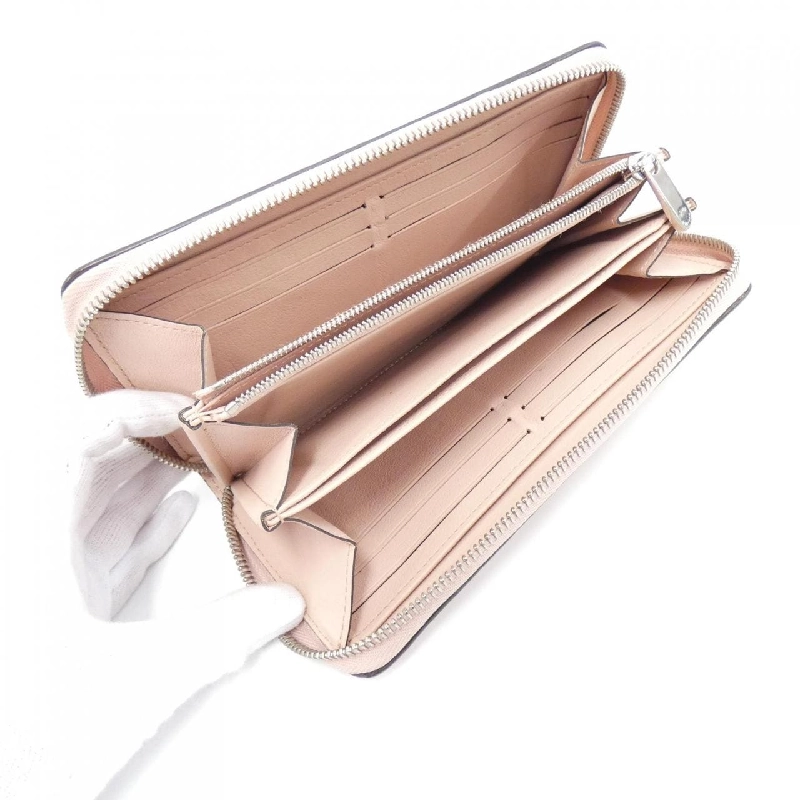 Ví Zippy Mahina M61868 của Louis Vuitton 622873