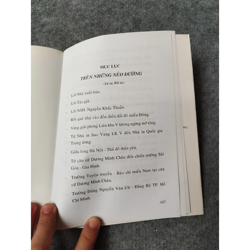 TRÊN NHỮNG NẺO ĐƯỜNG 700914