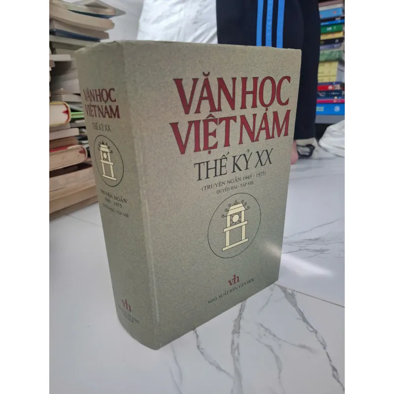 Văn Học Việt Nam Thế Kỷ XX (Truyện Ngắn 1945 - 1975) Quyển Hai 696541