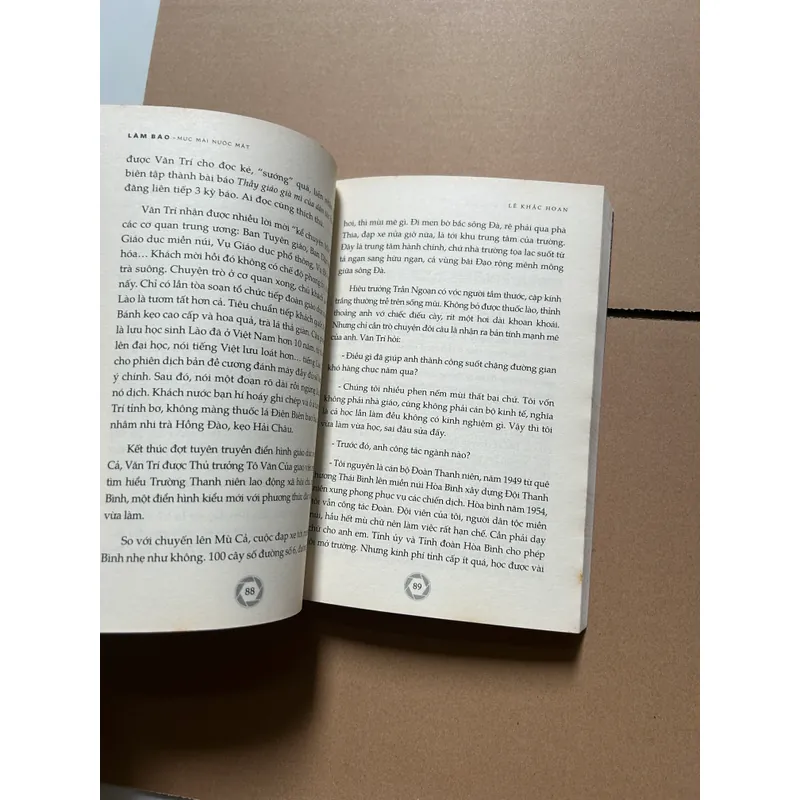 Làm báo mực mài nước mắt - Lê Khắc Hoan 675095