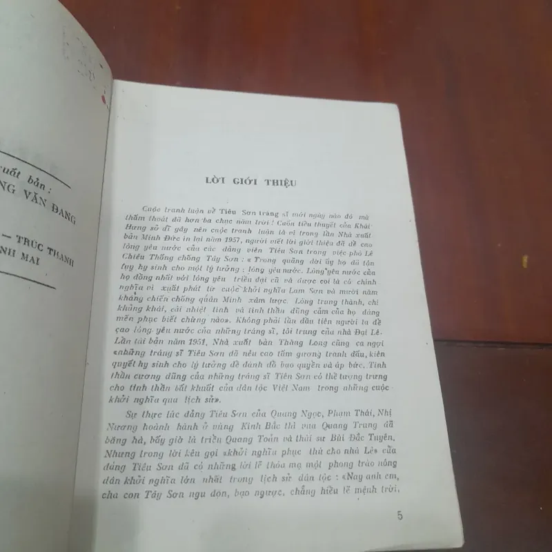 Khái Hưng - TIÊU SƠN TRÁNG SĨ (tiểu thuyết) 734961