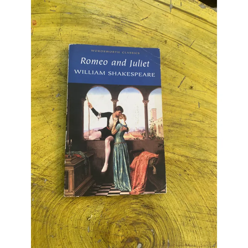 ROMEO AND JULIET - WILLIAM SHAKESPEARE  763254
