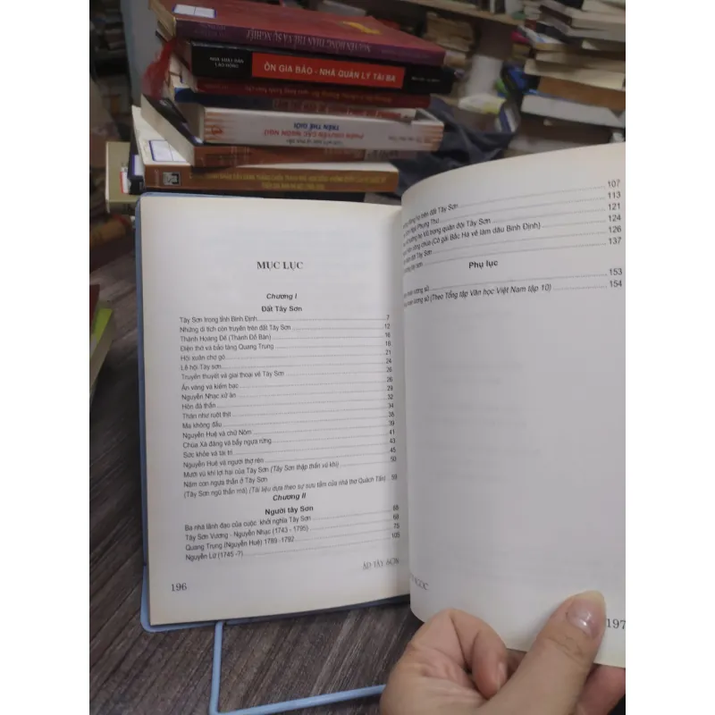 Sách: Ấp Tây Sơn (A2) - Tác giả: Nguyễn Bích Ngọc 610072