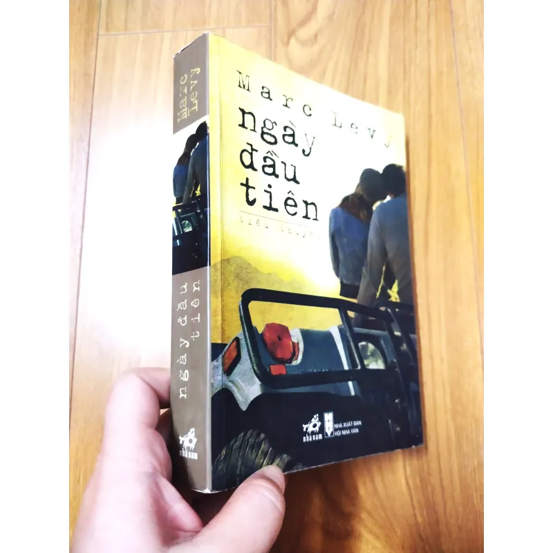 Sách: Ngày đầu tiên - TG: Marc Levy 777252