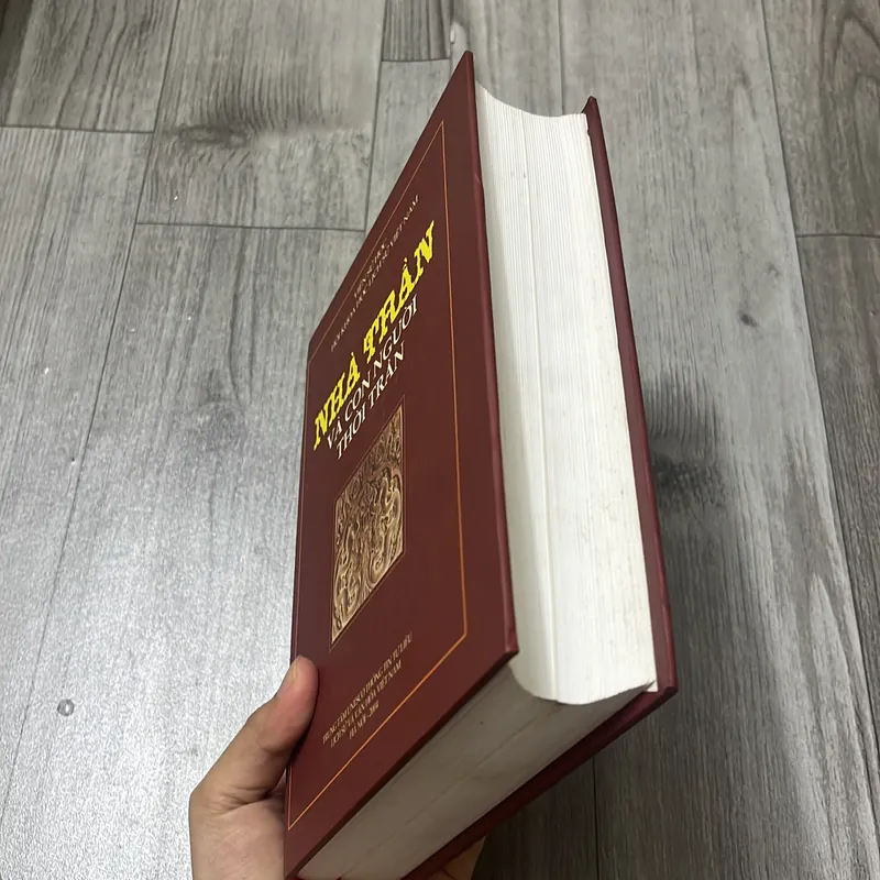 Nhà trần và con người thời trần. 6b3 574978