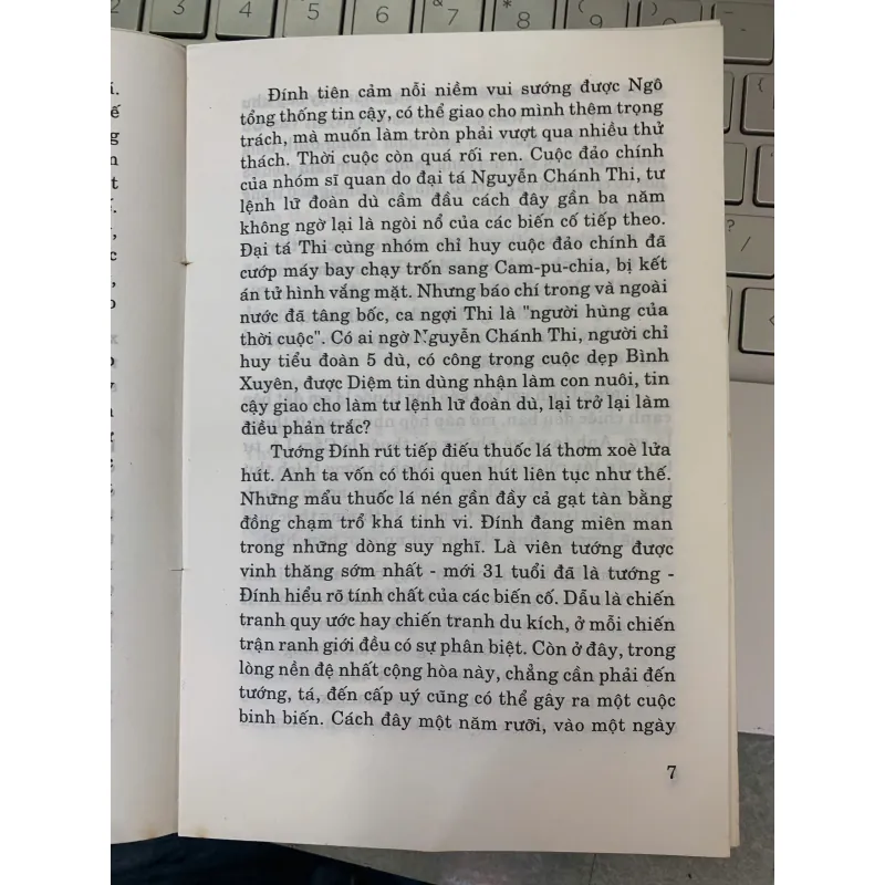 ĐẮNG SAU DINH ĐỘC LẬP - NGUYỄN DUY XI 787182