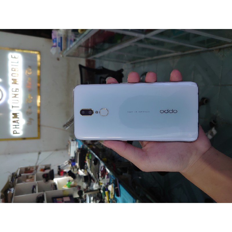 Điện thoại Oppo f11 trắng 17463