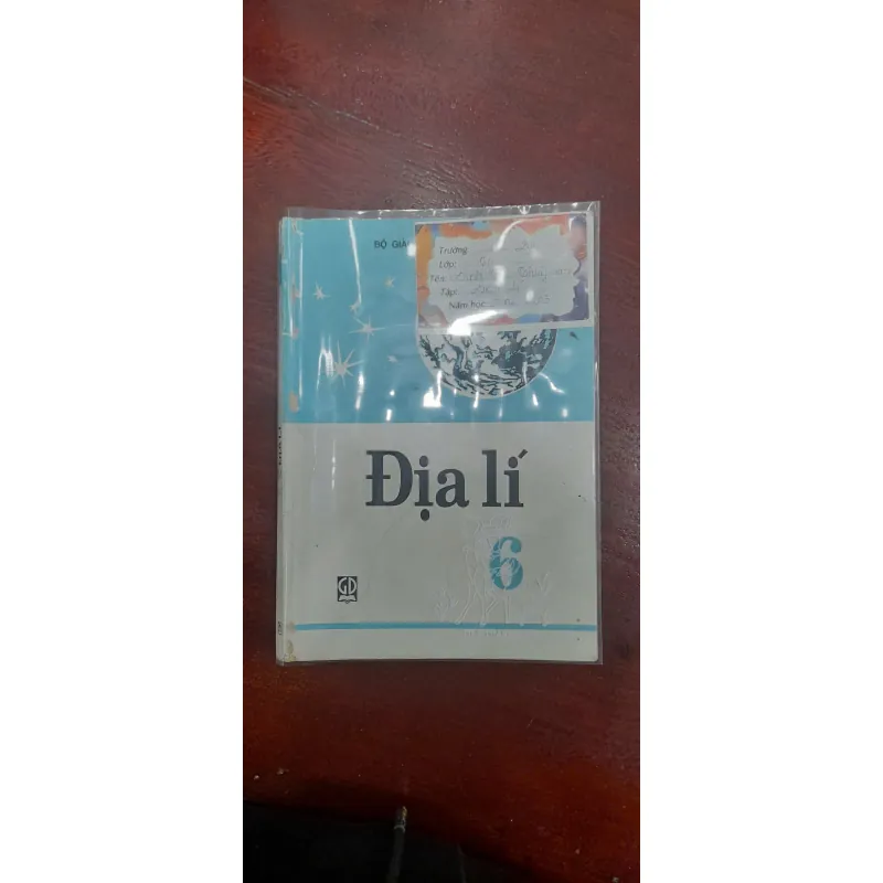 Địa lí 6, in năm 2000 786035