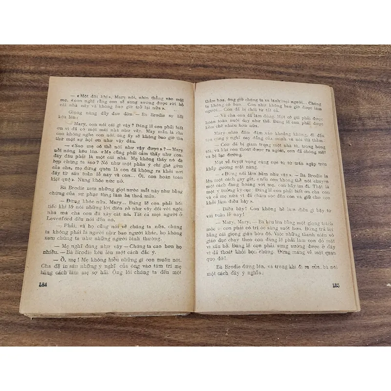 Trọn bộ 2 tập tiểu thuyết LÂU ĐÀI NGƯỜI BÁN NÓN của nhà văn A. J. Cronin 726028