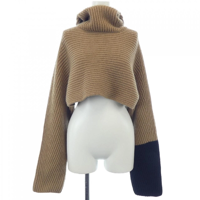 【Mã giảm giá】FERRAGAMO Áo len 638799