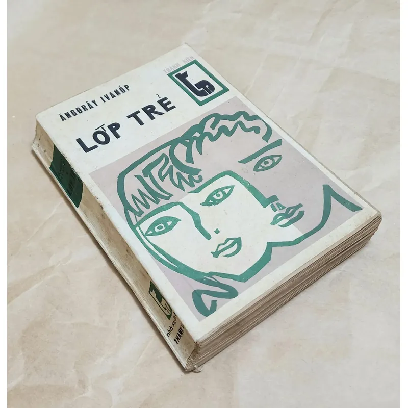 Tiểu thuyết Nga: LỚP TRẺ 705326