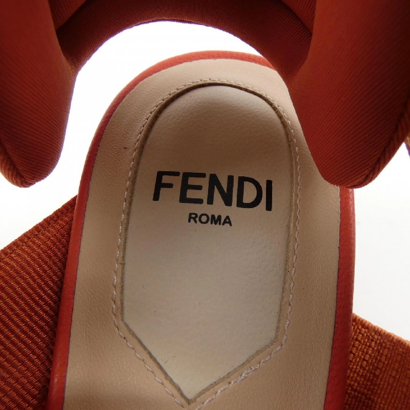 Giày cao gót FENDI Colibri Slingback - Hàng hiệu Chính hãng 829238