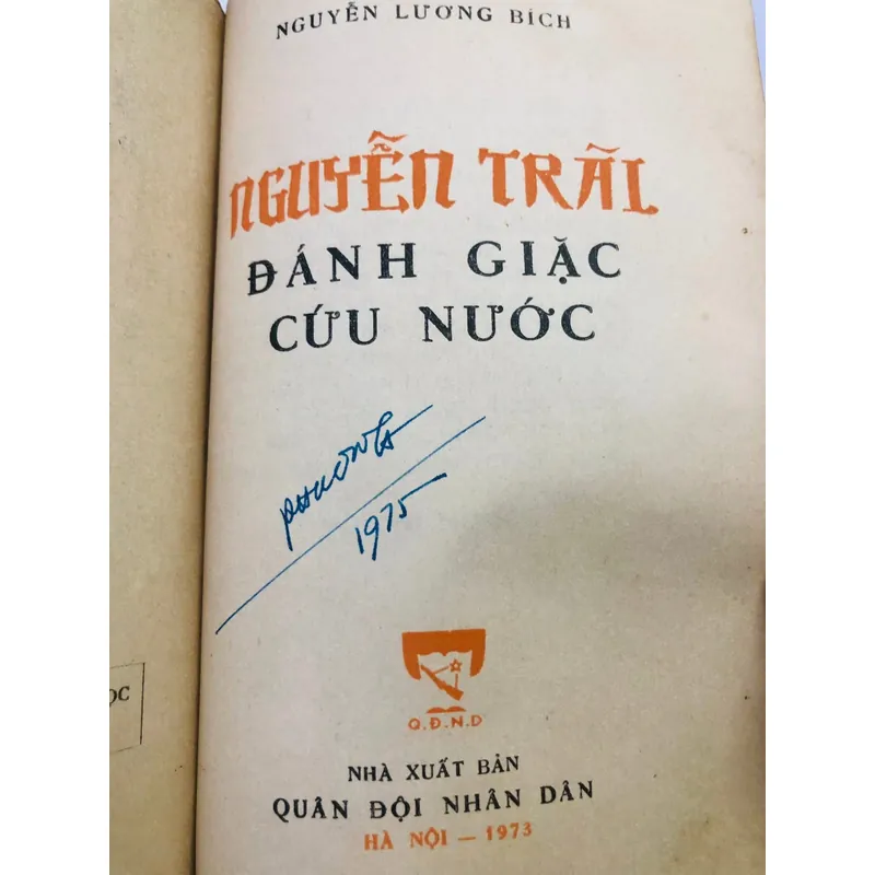NGUYỄN TRÃI ĐÁNH GIẶC CỨU NƯỚC 678 trang, NXB Quân Đội Nhân Dân, 1973 557939